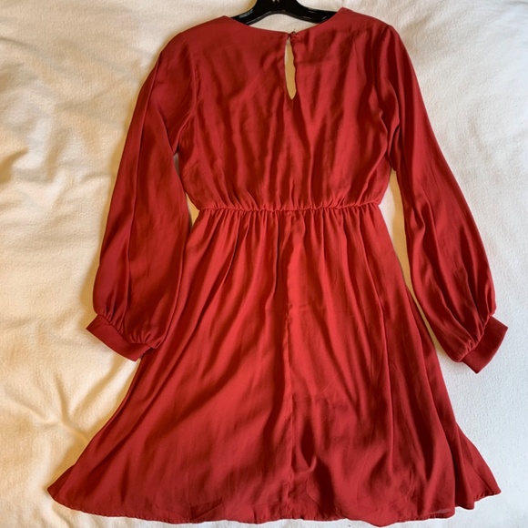 Lush Long Sleeve Mini Dress Rust Red V-Neckline Fit and Flare Size Small - Picture 7 of 9